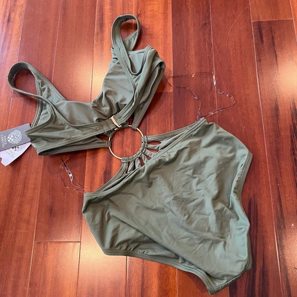 New NWT‎ Vince Camuto Safari Olive Green Swimsuit Monokini Ring Detail Swim Sz 8